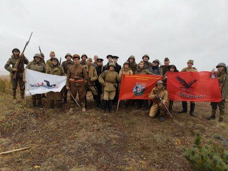 Студенты приняли участие в военно-исторической реконструкции "Курильский десант. Штурм высоты 171"