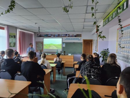 8 октября провели лекцию «Герои Отечества: от Курильских островов до СВО»