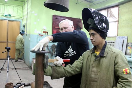 Ежегодно в последнюю пятницу мая в России отмечают День сварщика
